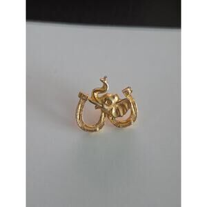 Vintage 1940s Gulf Oil Good Luck Elephant Horseshoe Brass Lapel Pin Automotive